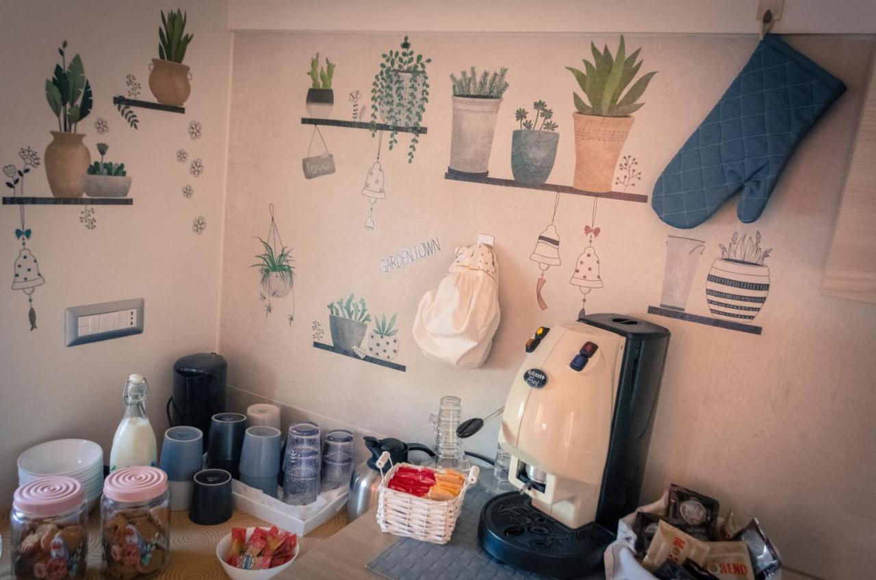 Raro'S Home Bed & Breakfast 庞贝 外观 照片